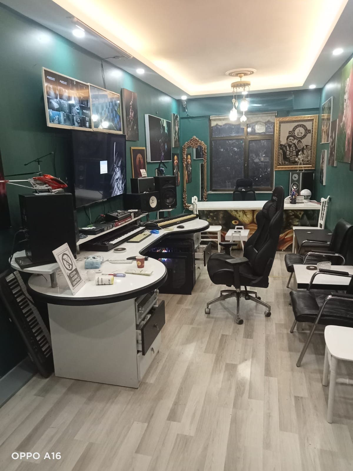 Sunay Music Stüdyo recording room